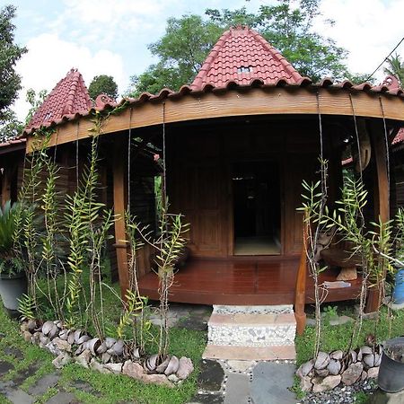 Omah Garengpoeng Guest House Magelang Extérieur photo