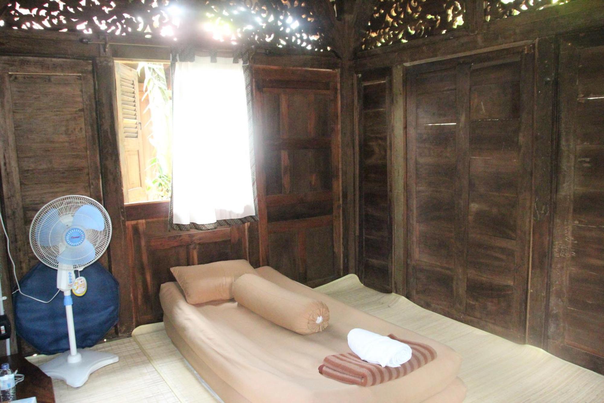 Omah Garengpoeng Guest House Magelang Chambre photo
