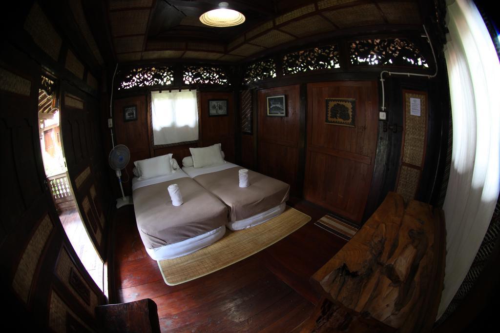 Omah Garengpoeng Guest House Magelang Chambre photo